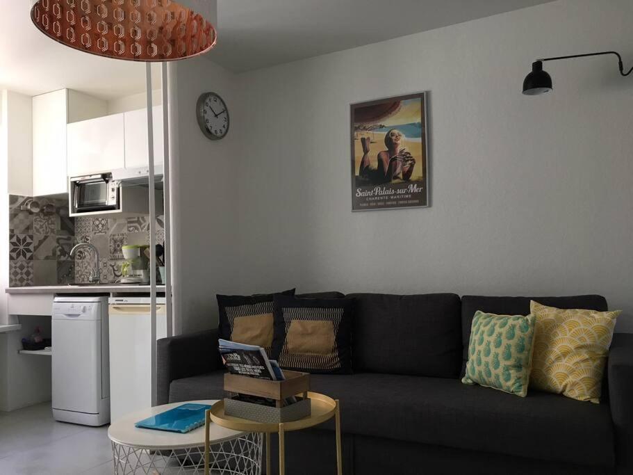 Apartment Appartement-jardinet 300 M St Palais Sur