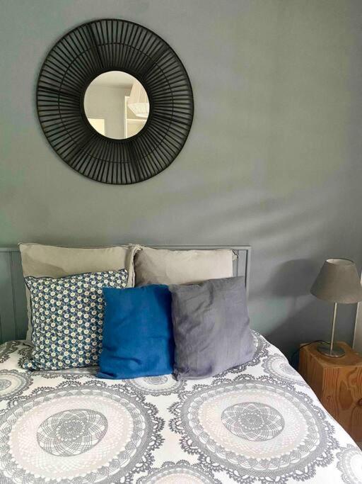 Appartement-jardinet 300 M St Palais Sur *